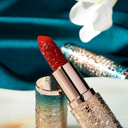 Lipstick Obsession: #405 Rotten Tomato & #21 Retro True Red – High-Pigment, Long-Lasting Shades for Glam Looks